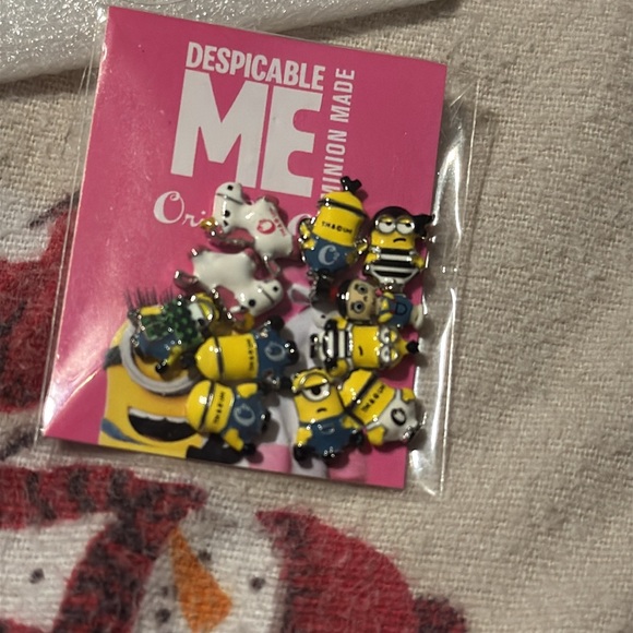Origami Owl disposable ma minion locket and charms - Picture 3 of 4